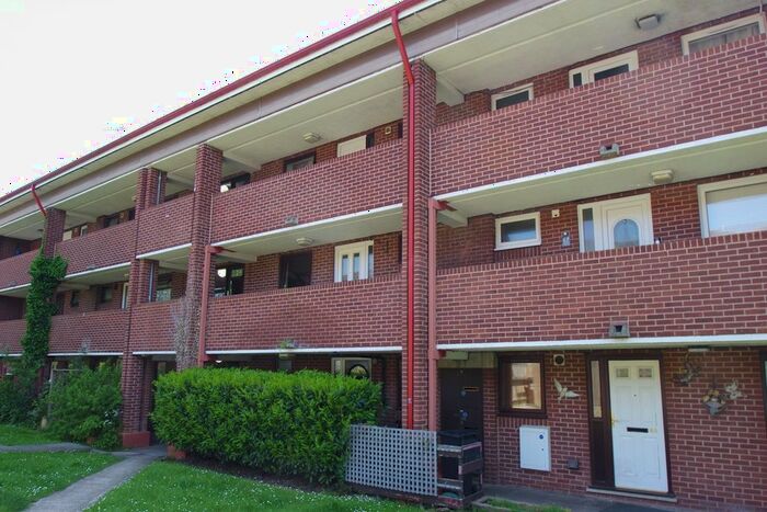 1 Bedroom Flat To Rent In Caractacus Cottage View, Watford, WD18