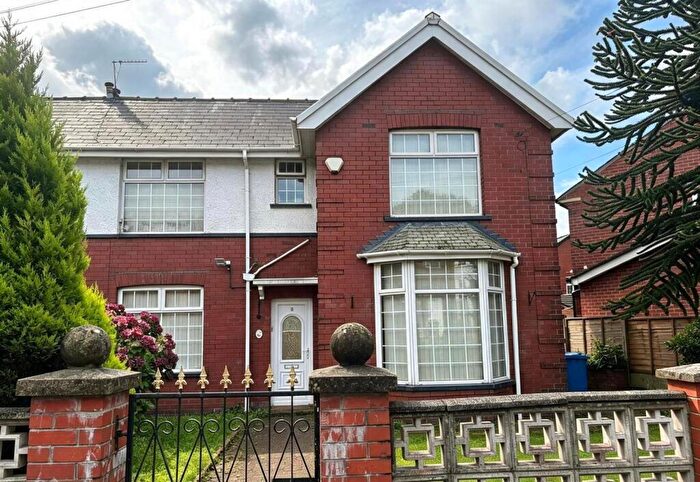 3 Bedroom Semi-Detached House For Sale In Greenhill Avenue, Rochdale, Greater Manchester, OL12