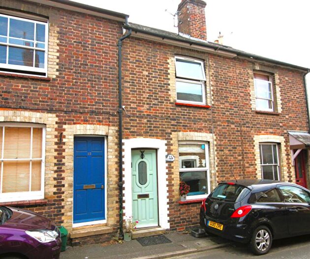 2 Bedroom Cottage To Rent In Hart Gardens, Dorking, RH4