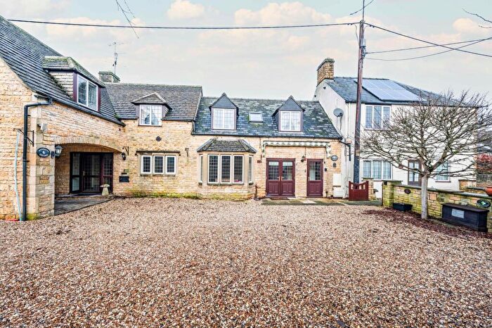 10 Bedroom Cottage For Sale In Magnolia Cottage, Lansdowne, Bourton-On-The-Water, GL54