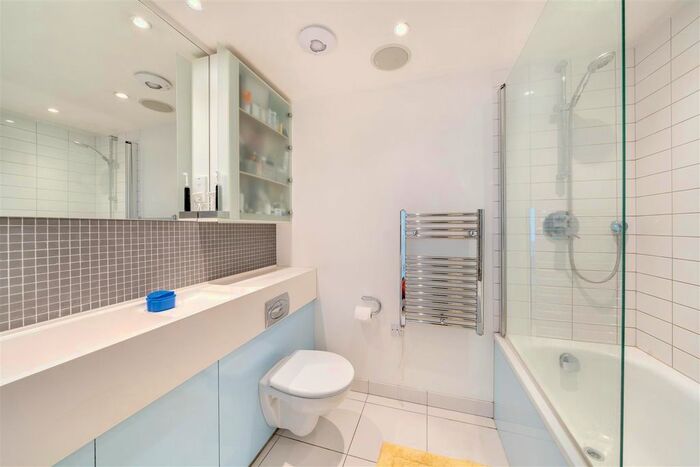 1 Bedroom Flat For Sale In Emerson Apartments, New River Village, Hornsey, N8