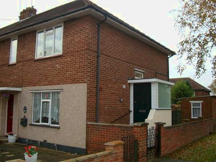 2 Bedroom Maisonette To Rent In Trevor Close, Northolt, UB5