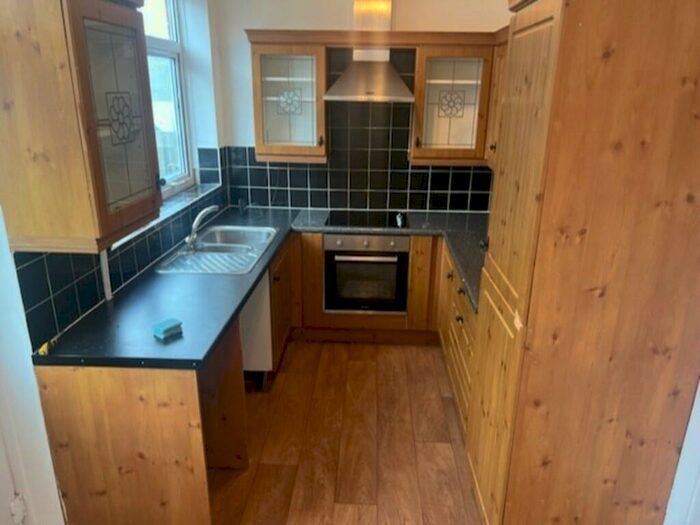 3 Bedroom Semi-Detached House To Rent In Wybourn House Road, Wybourn, S2