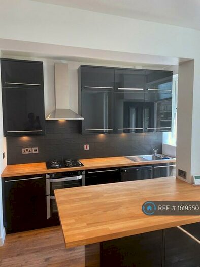 3 Bedroom Semi-Detached House To Rent In Honley, Honley, HD9