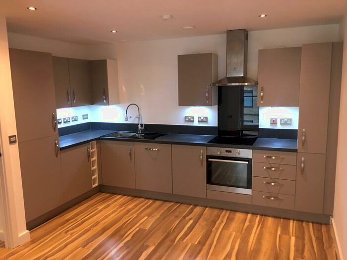 1 Bedroom Flat To Rent In Chapel Court, Romford, RM7