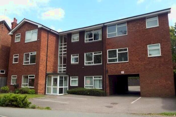 2 Bedroom Flat To Rent In Birmingham Road, Lichfield, WS13