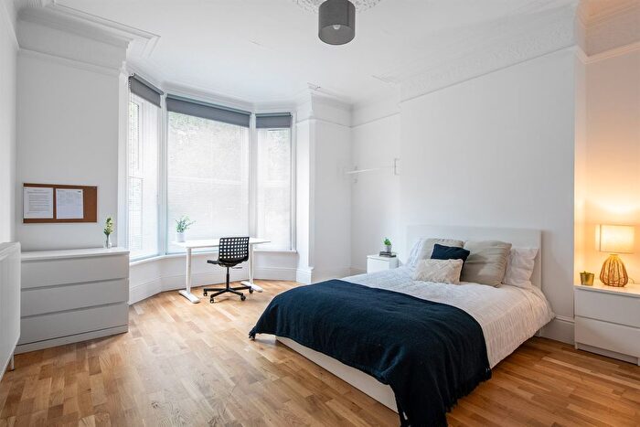 8 Bedroom Semi Detached House To Rent In Hamilton Drive, The Park, Nottingham, NG7