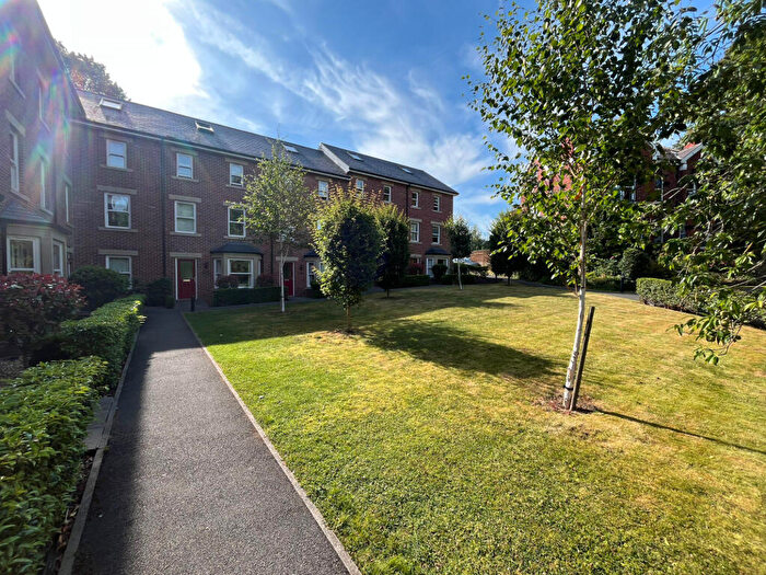 4 Bedroom Town House To Rent In Cardigan Road, Leeds, LS6