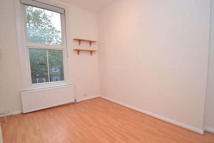 2 Bedroom Flat To Rent In Ladbroke Grove, London, W10
