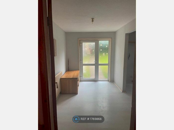 3 Bedroom Semi-Detached House To Rent In Acacia Drive, Leegomery, Telford, TF1