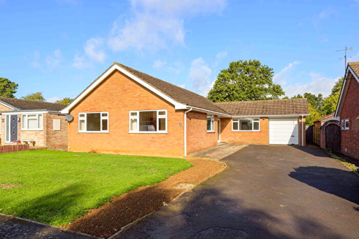 3 Bedroom Detached Bungalow For Sale In Grange Paddock In Barrowby, Grantham, NG32