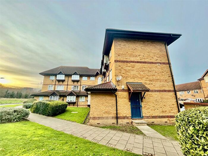 1 Bedroom Flat To Rent In Frobisher Road, Erith, Kent, DA8