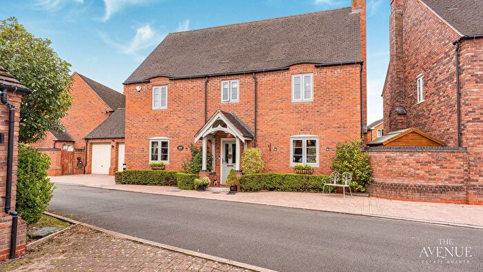 4 Bedroom Detached House For Sale In Broomhalls Croft, Alrewas, DE13