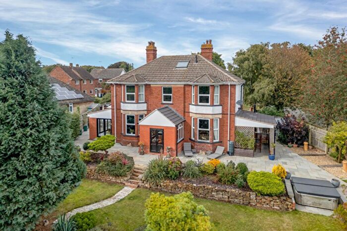 4 Bedroom Detached House For Sale In Seaton Road, Uppingham, LE15