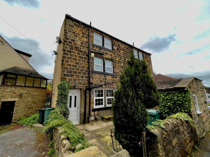 2 Bedroom Semi-Detached House To Rent In Gladstone Road, Rawdon, Leeds, West Yorkshire, Uk, LS19