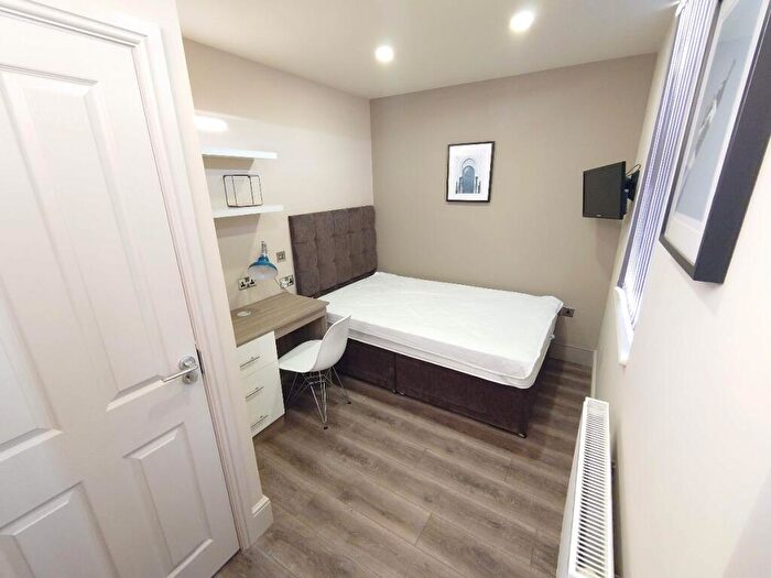 5 Bedroom Terraced House To Rent In Needham Road, Liverpool, L7