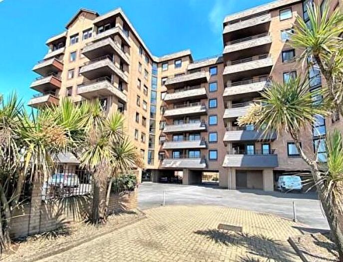 2 Bedroom Apartment For Sale In Beach Road, Weston-Super-Mare, BS23