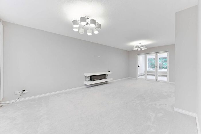 4 Bedroom Detached House To Rent In Croham Park Avenue, South Croydon, CR2