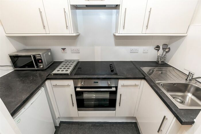 2 Bedroom Flat To Rent In Baker Street, Aberdeen, AB25