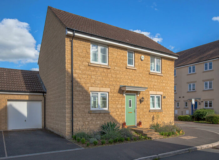 3 Bedroom Detached House To Rent In Poole Road, Malmesbury, SN16