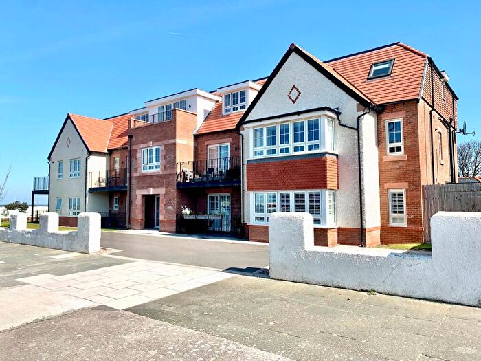2 Bedroom Flat For Sale In Hoyle Road, Wirral, Merseyside, CH47
