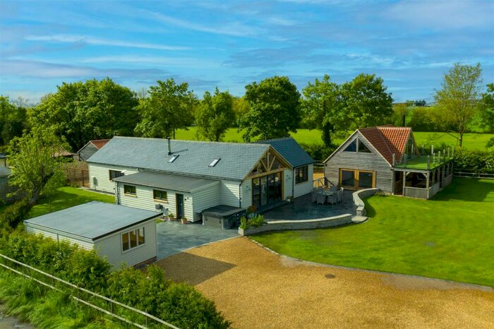 4 Bedroom Barn Conversion For Sale In Hoxne, Eye, IP21