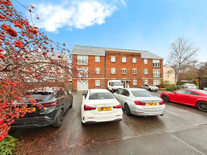 1 Bedroom Flat For Sale In Clayton Drive, Pontarddulais, Swansea, West Glamorgan, SA4