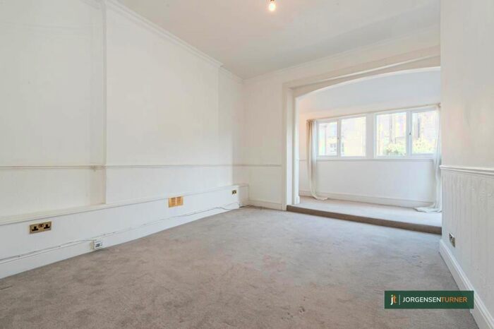 1 Bedroom Flat To Rent In Barons Court Road, London, W14