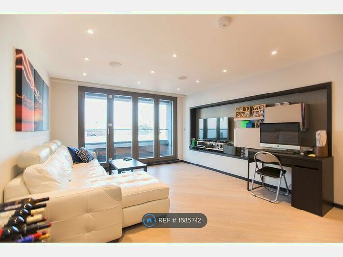 2 Bedroom Flat To Rent In Holmes Road, London, NW5