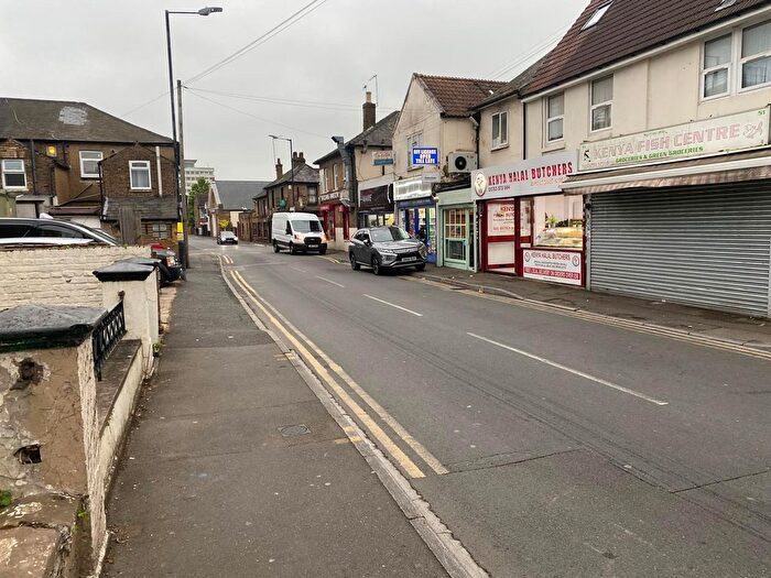 2 Bedroom Flat To Rent In Herschel Street, Slough, SL1