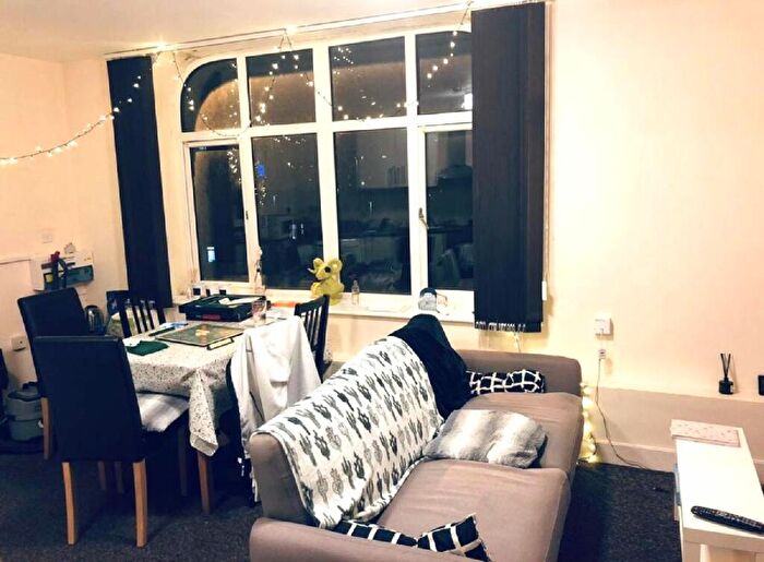 3 Bedroom Flat To Rent In Hockley Buildings, Nottingham, Nottinghamshire, NG1