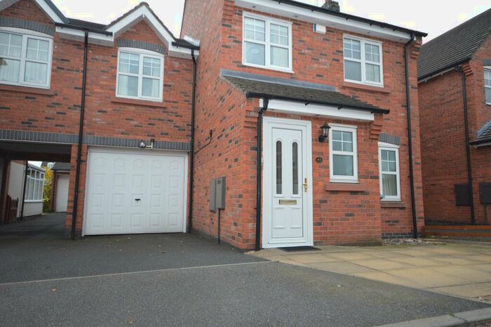 4 Bedroom Mews To Rent In Sunnymill Drive, Sandbach, CW11