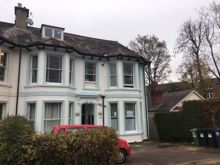 1 Bedroom Flat To Rent In Somers Road, Reigate, RH2