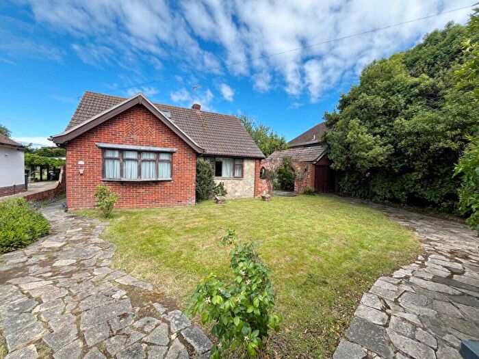 4 Bedroom Detached Bungalow For Sale In South Road, Hayling Island, PO11