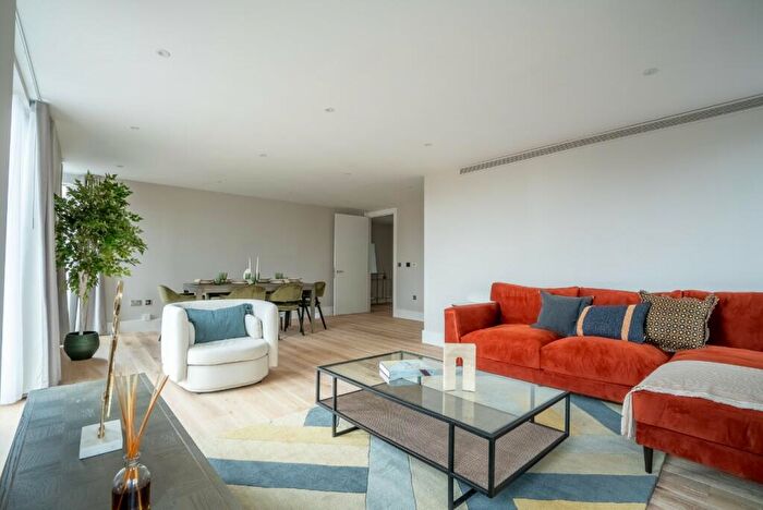 3 Bedroom Apartment To Rent In Baker Street, London, NW1