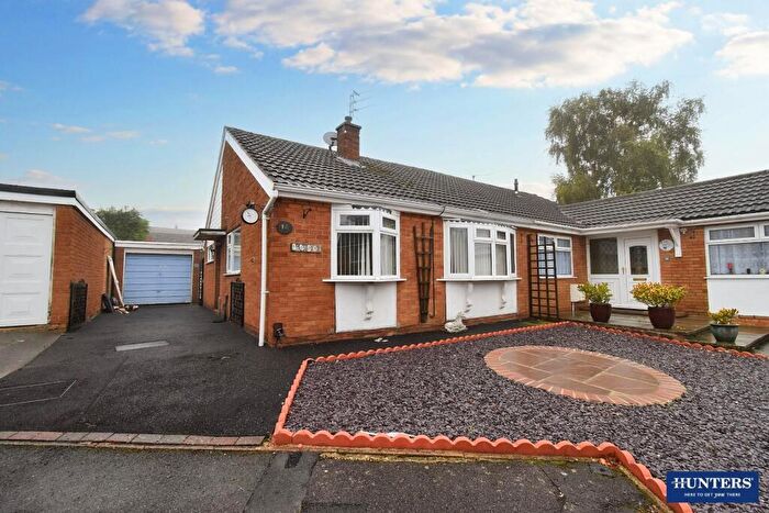 2 Bedroom Semi-Detached Bungalow For Sale In Taunton Close, Wigston, LE18