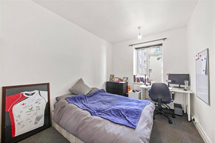 4 Bedroom Flat To Rent In Crowndale Road, Camden, NW1