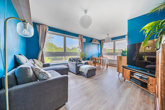2 Bedroom Flat For Sale In Sydenham Hill, Sydenham, London, SE26