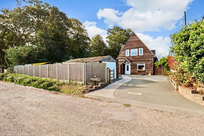 3 Bedroom Detached House For Sale In Well Lane, St. Margarets-At-Cliffe, Dover, Kent, CT15