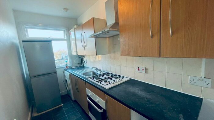 Studio To Rent In High Street North, East Ham E6