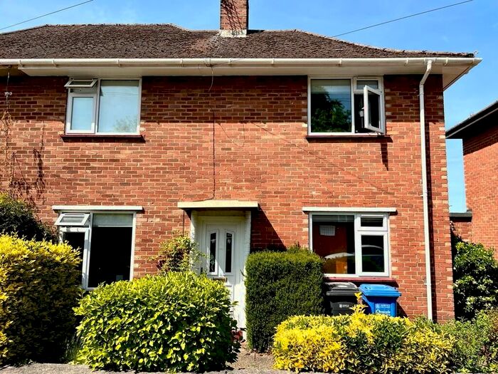 4 Bedroom Semi-Detached House To Rent In Friends Road, Norwich, NR5