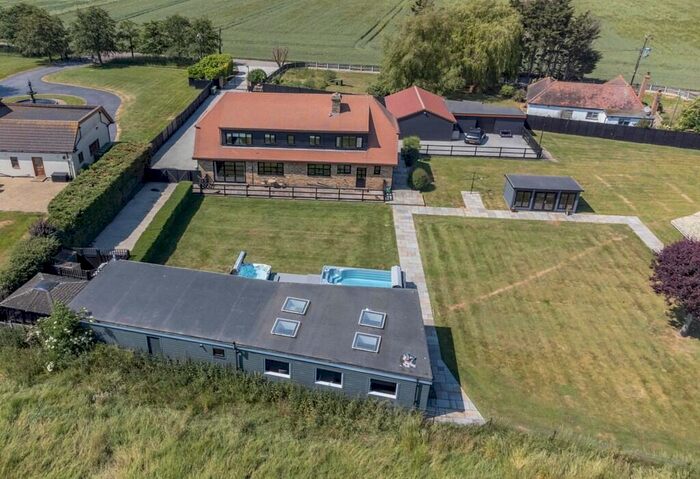 3 Bedroom Detached House For Sale In Judds House, Harrow Lane, Upminster, Essex, RM14