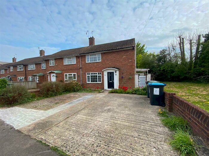 3 Bedroom House To Rent In Long Chaulden, Hemel Hempstead, HP1