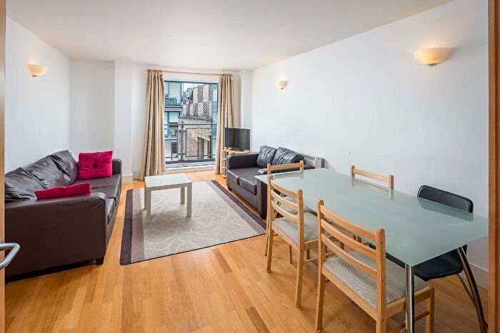 2 Bedroom Apartment To Rent In Masons Yard, Clerkenwell, EC1V