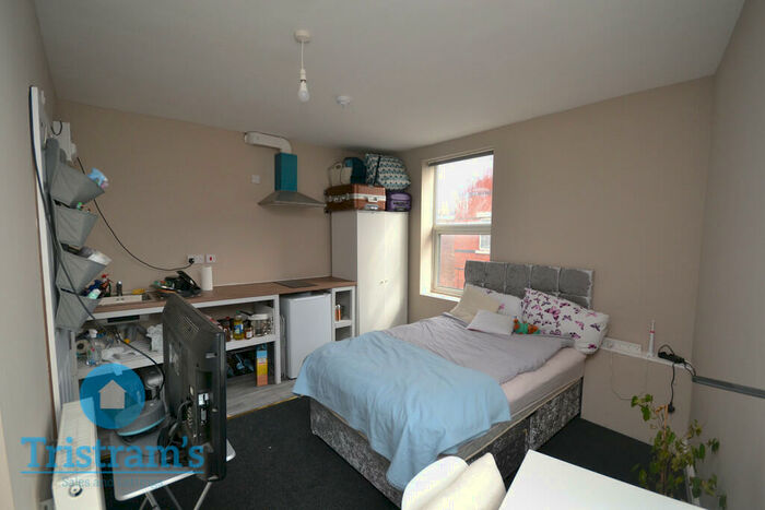 8 Bedroom End Of Terrace House To Rent In Foxhall Road, Forest Fields, NG7