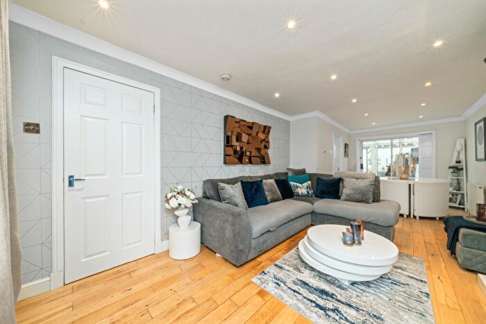 3 Bedroom Detached House For Sale In Hailes Avenue, Mount Vernon, G32