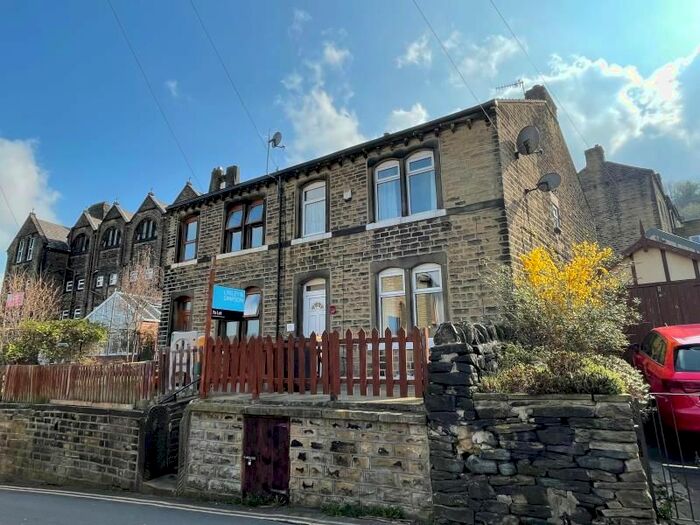 2 Bedroom Semi-Detached House To Rent In Green Lane, Greetland, Halifax, HX4