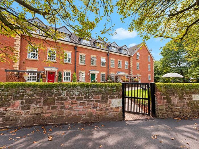 3 Bedroom Town House For Sale In Carnatic Road, Liverpool, L18