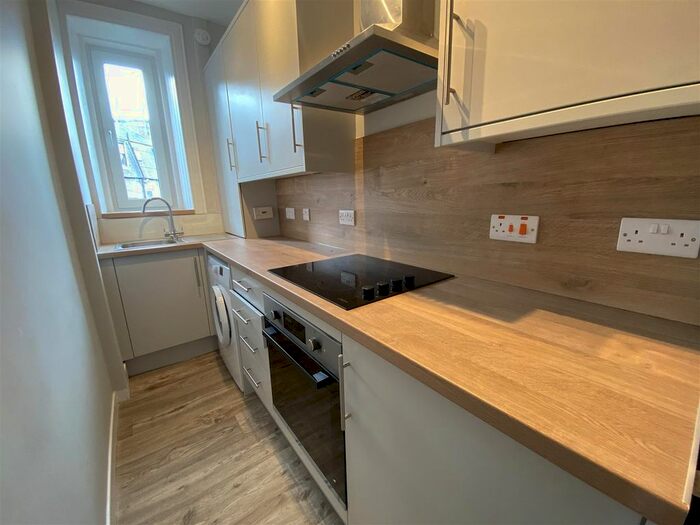 2 Bedroom Flat To Rent In Crieff Road, Perth, PH1