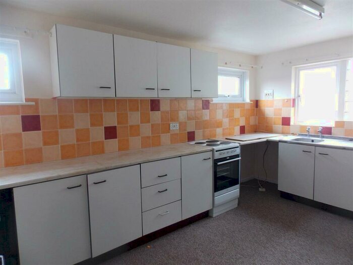 2 Bedroom Apartment To Rent In Westgate Street, Launceston, PL15